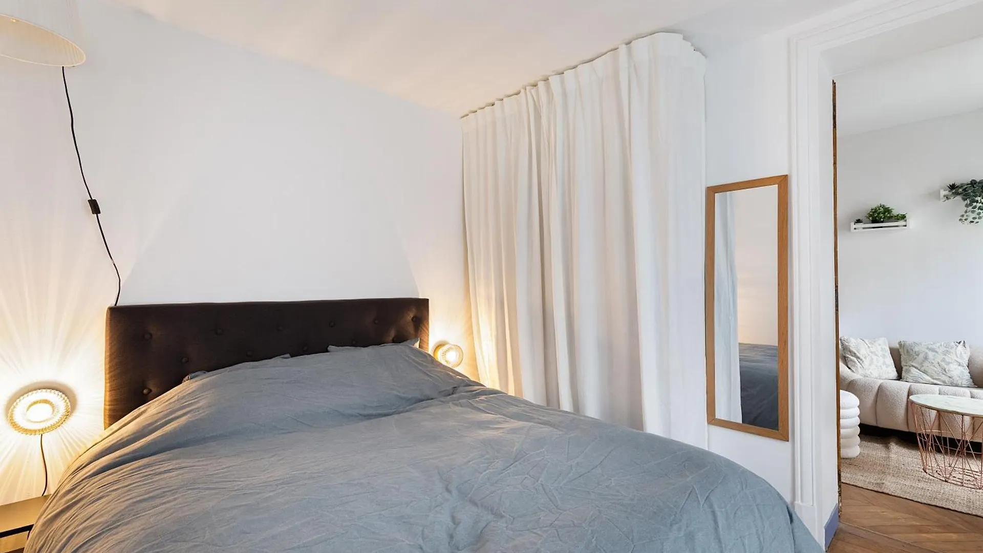 Apartman Haussmannian Elegance Close To Montmartre *