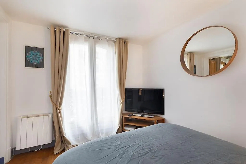 Haussmannian Elegance Close To Montmartre Paris