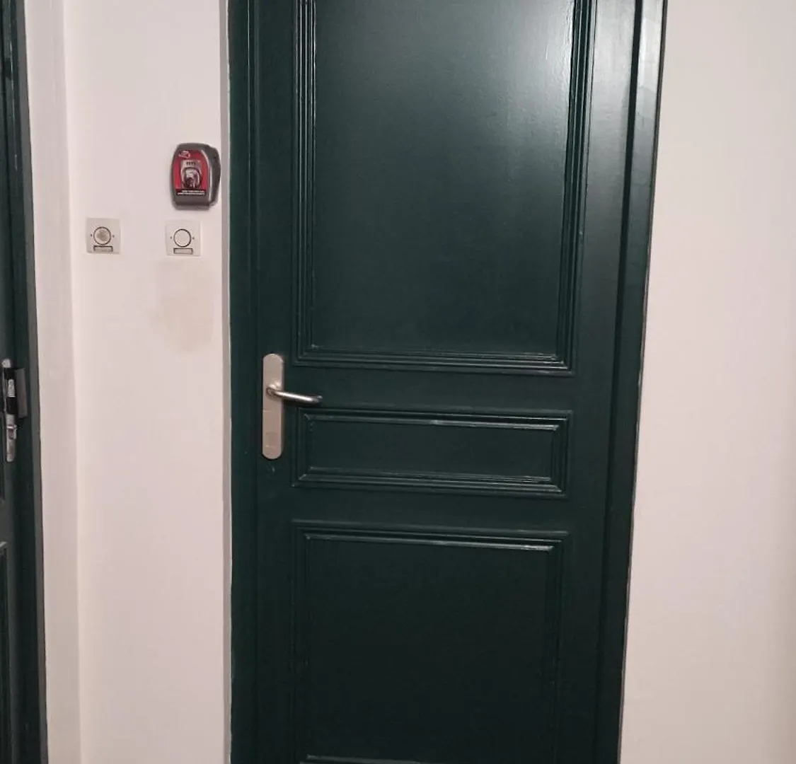 Haussmannian Elegance Close To Montmartre *