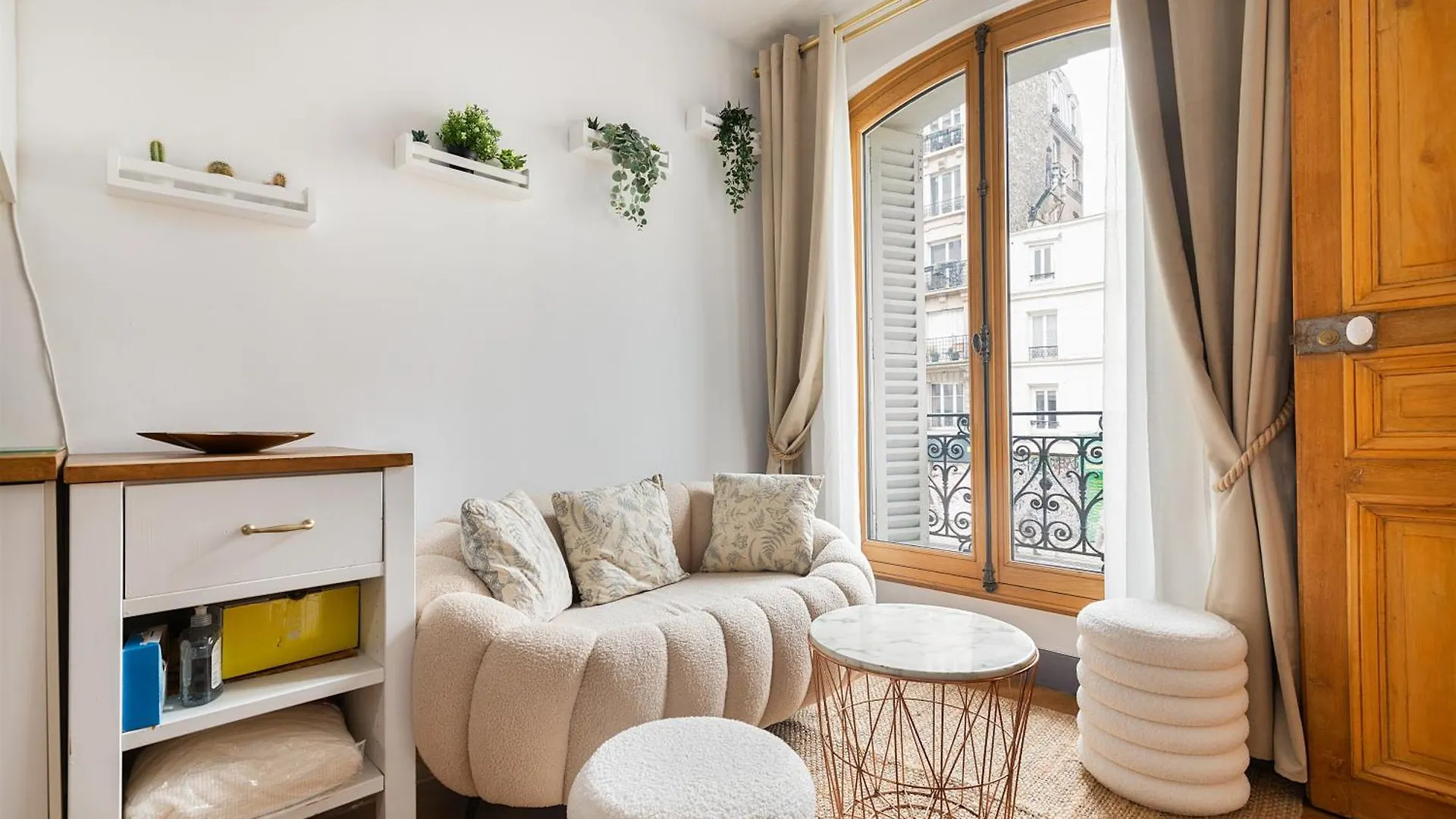 Appartement Haussmannian Elegance Close To Montmartre *